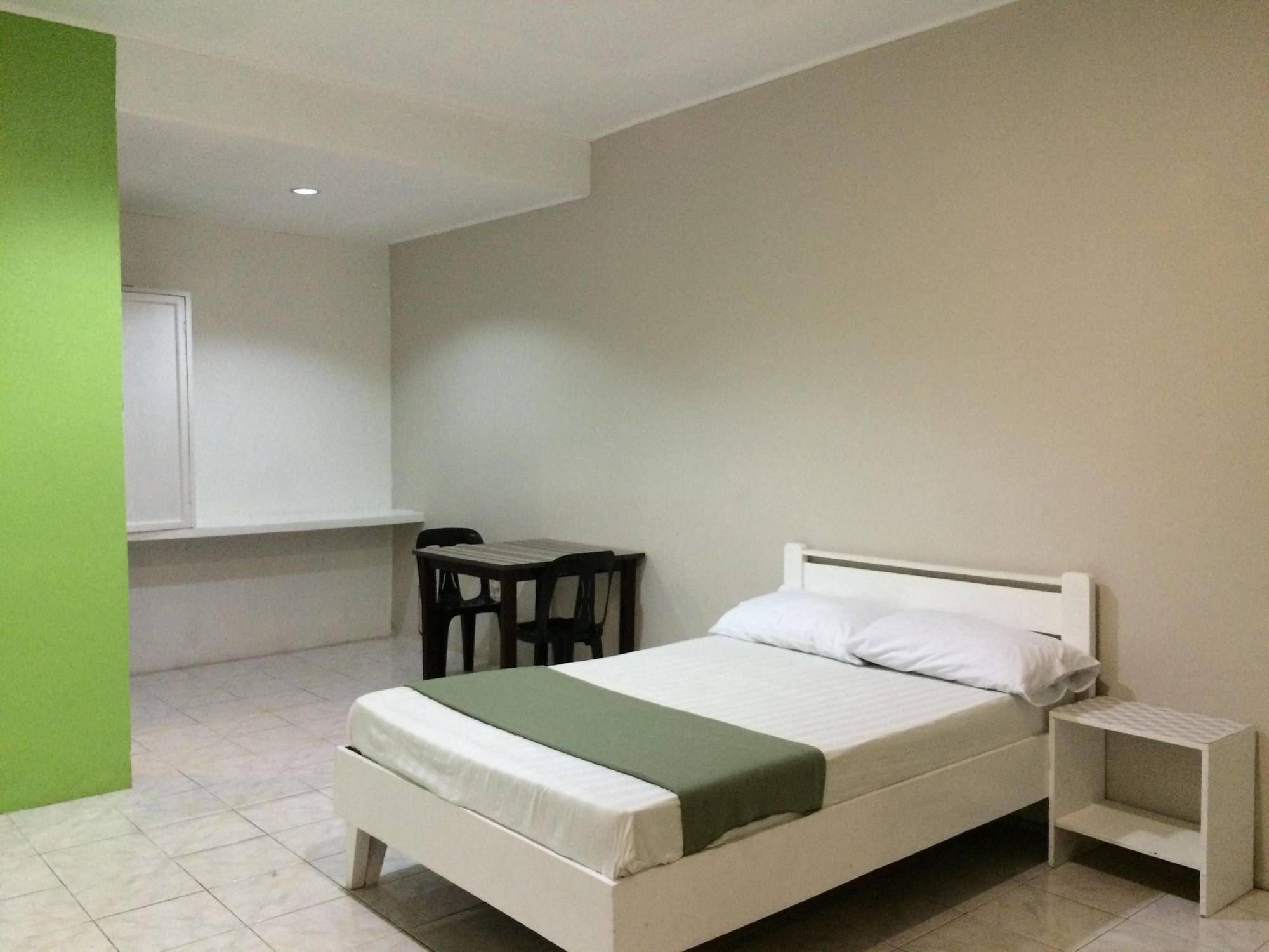 Night & Day Inn Legazpi Buitenkant foto